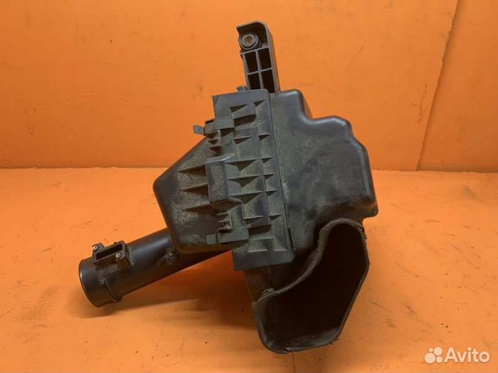 Корпус воздушного фильтра левый Infiniti Fx35 S51