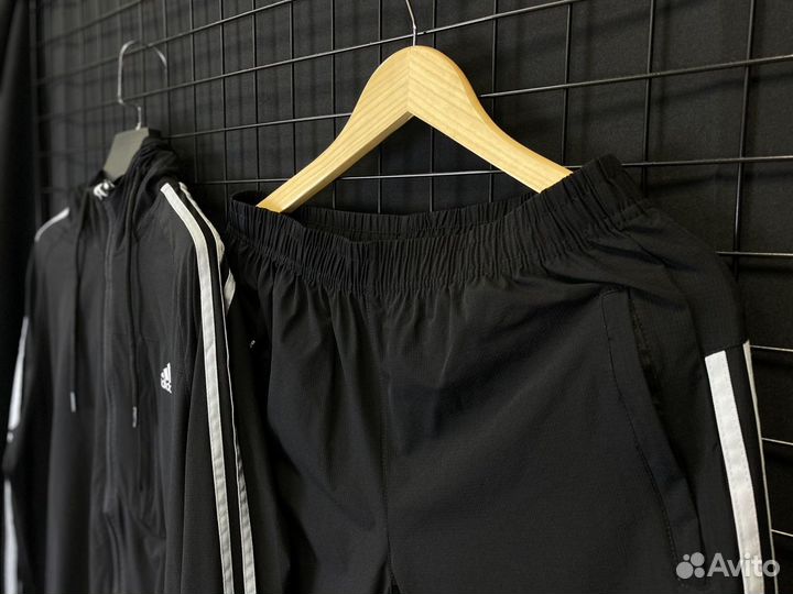 Спортивный костюм Adidas плащевка черный новый