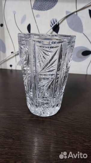 Ваза для цветов хрустальная