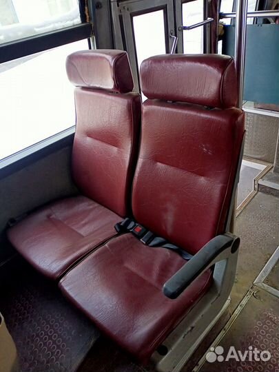 Сиденье для автобуса и микроавтобусов
