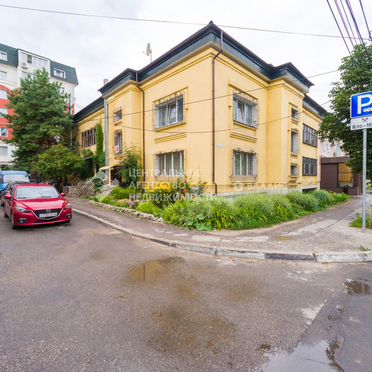 7-к. квартира, 310,3 м², 1/2 эт.