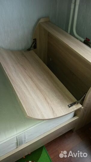 Продам кровать 
