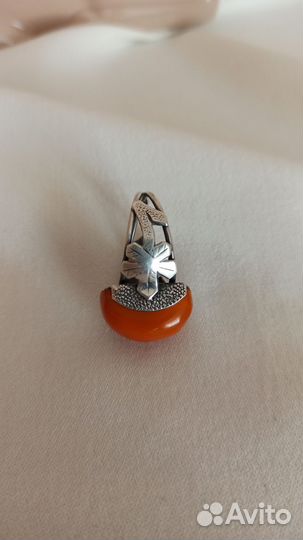 Украшения из янтаря СССР