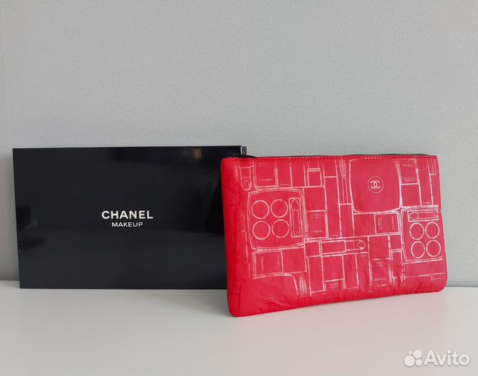 Косметички Chanel