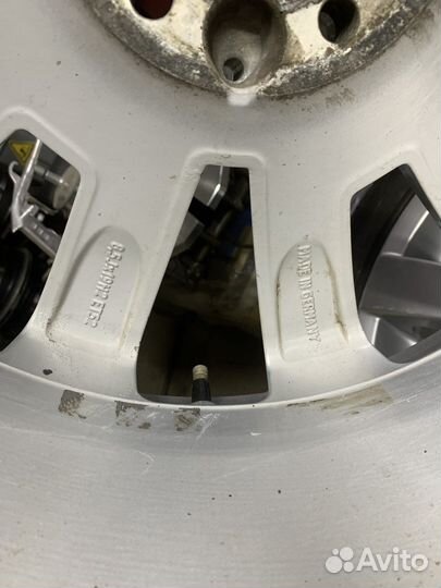 Комплект летних колес мерседес 5/112 р19 235/45