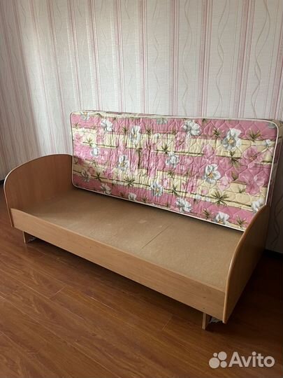 Кровать односпальная