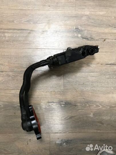 Клапан вентиляции картерных газов Mercedes Gl 400