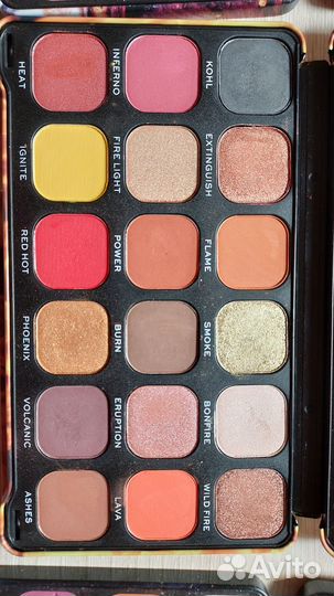 Палетки теней Revolution