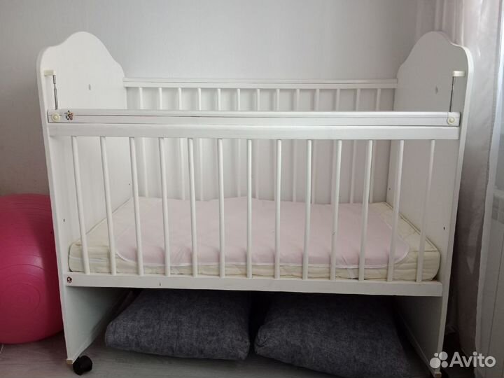 Детская кроватка