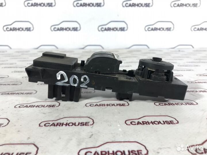 Кнопки стеклоподъемников Ford Focus 2 купе 1.6