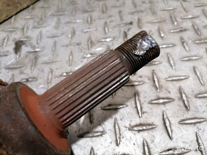 Полуось передняя левая Geely Emgrand EC 7