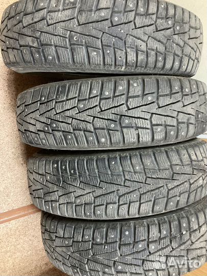 Pirelli Carrier 15/75 R15