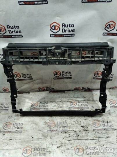 Панель предняя (телевизор) Volkswagen Tiguan 2