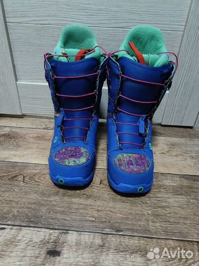 Сноубордические ботинки 38