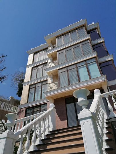 Дом 450 м² на участке 12 сот.