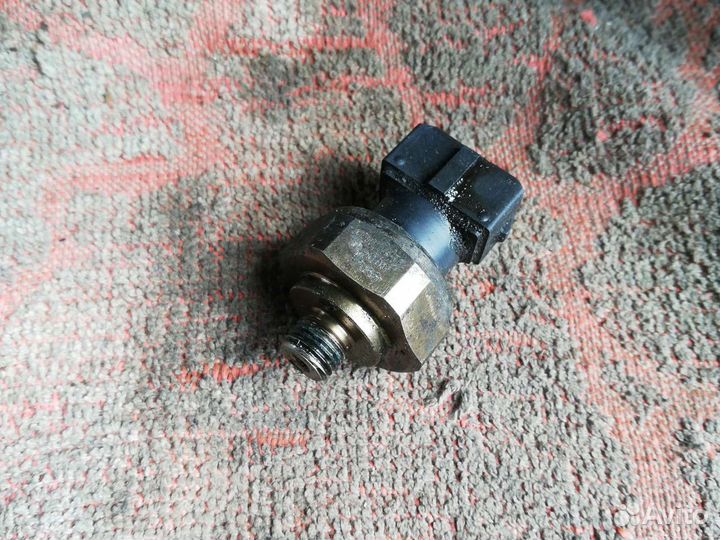 Датчик хладагента Мерседес W210