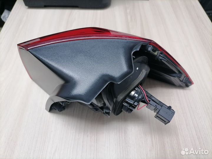 Задний левый фонарь VW Golf 7 2013-2017