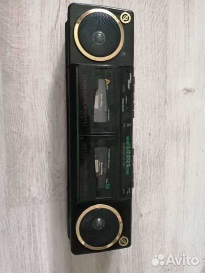 Магнитофон из 90х