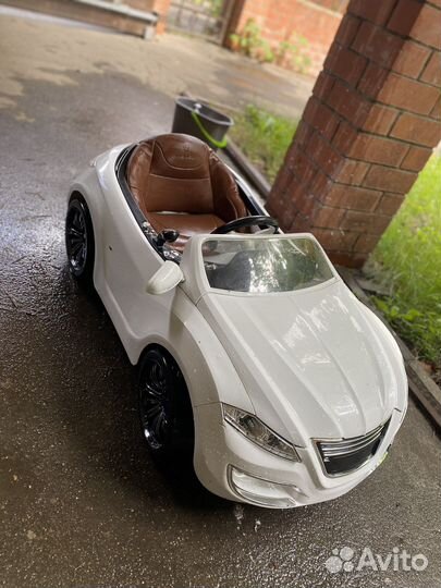 Машина для детей на аккумуляторе