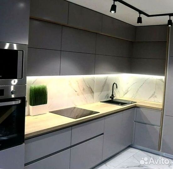 Кухонный гарнитур угловой