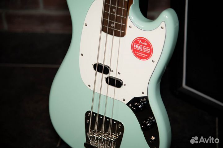 Бас гитара Fender Squier Classic + Аксессуары
