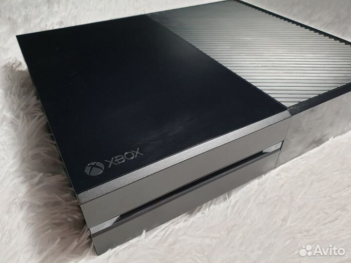 XBox One 500Gb + более 450 игр. Возможен обмен