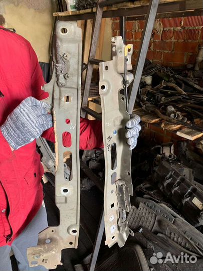 Кронштейн крепления крыла рено меган 2+