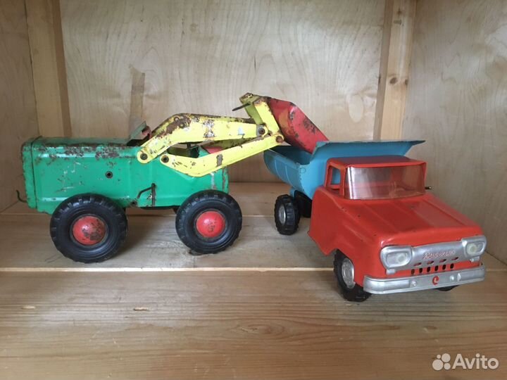 Игрушка трактор СССР