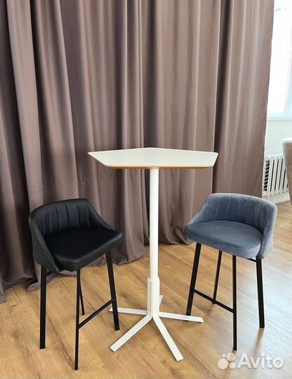 Барный стул новый