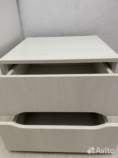 Тумба прикроватная