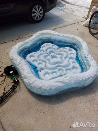 Надувной бассейн
