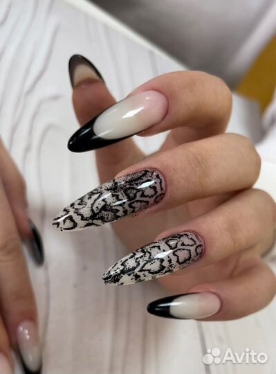 Наращивание ногтей, маникюр с покрытием и укреплен