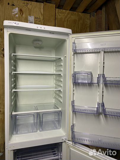 Холодильник бу Zanussi