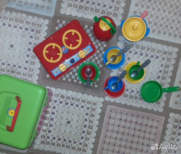 Набор детской посуды с плитой