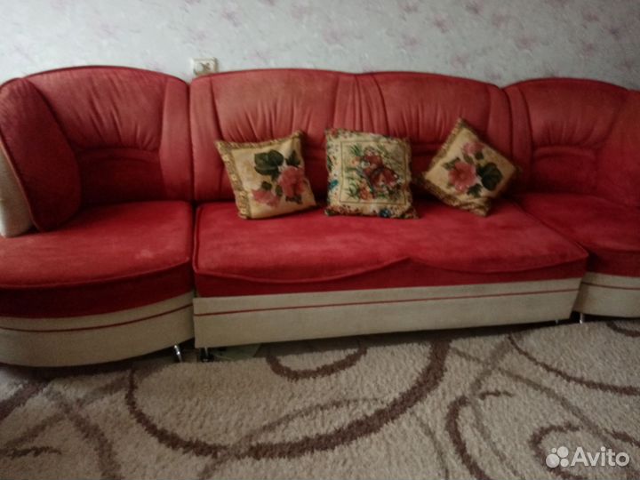 Диван раскладной и 2 кресла