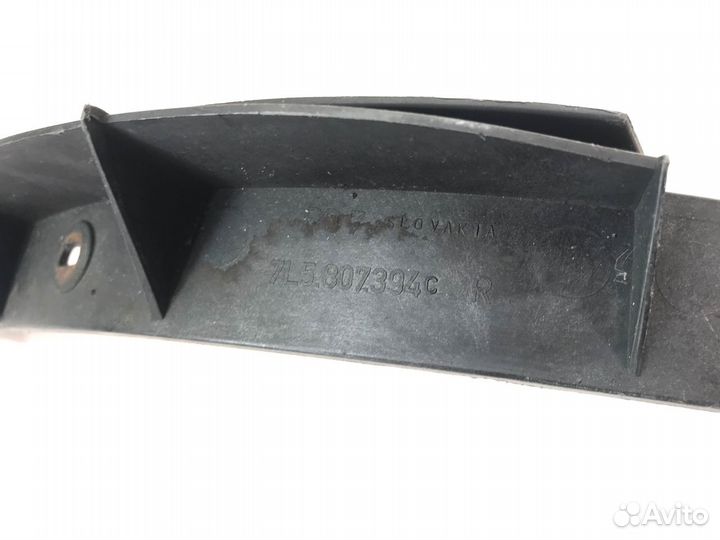 Направляющая правая Porsche Cayenne