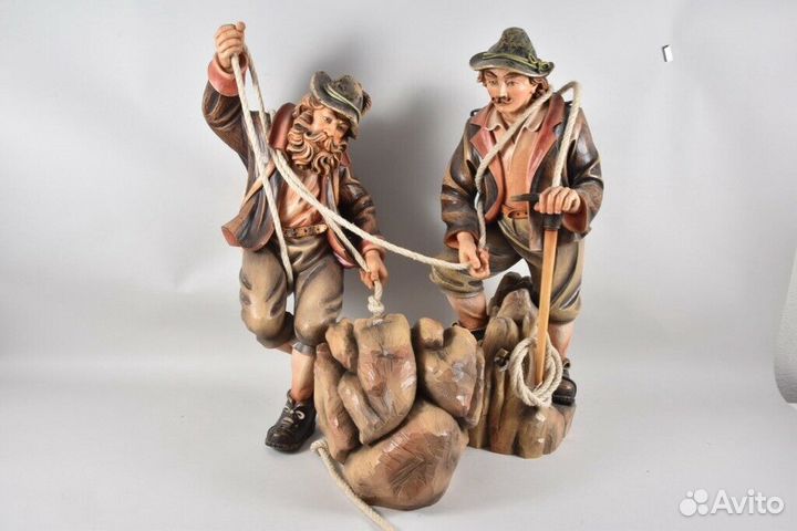 Парные статуэтки из дерева. Альпинисты. Геологи
