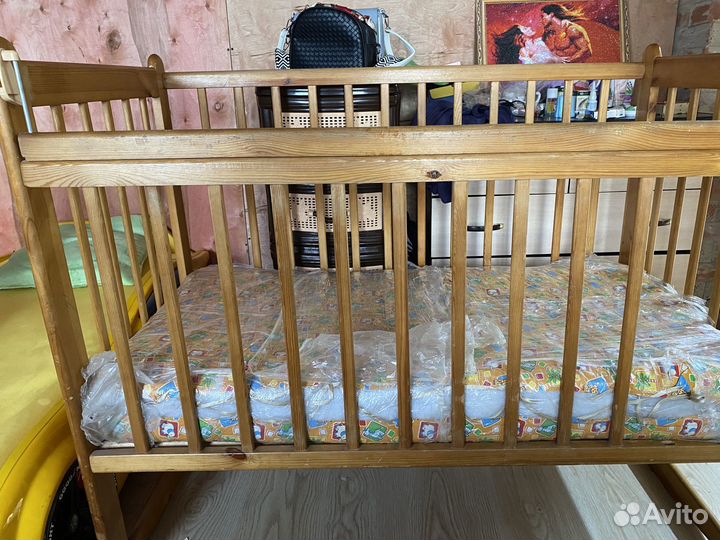 Детская кроватка