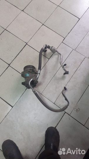 Компрессор кондиционера renault Kangoo c трубками