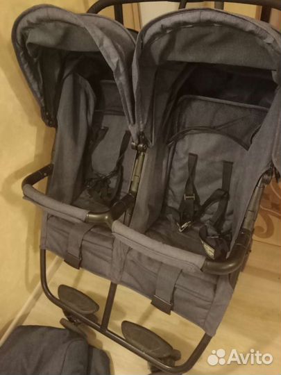 Коляска для двойни cozy duo