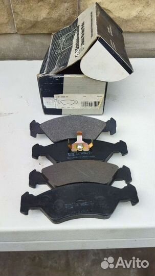 Колодки тормозные передние Форд Фиеста 3 1989-1995