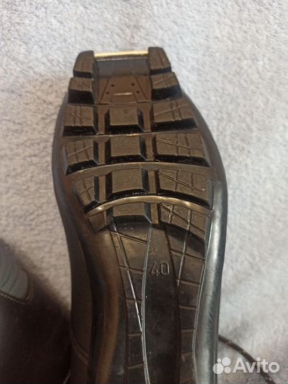 Лыжные ботинки