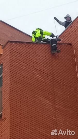 Промышленный альпинист, высотные работы, утепление