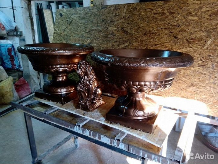 Вазоны уличные