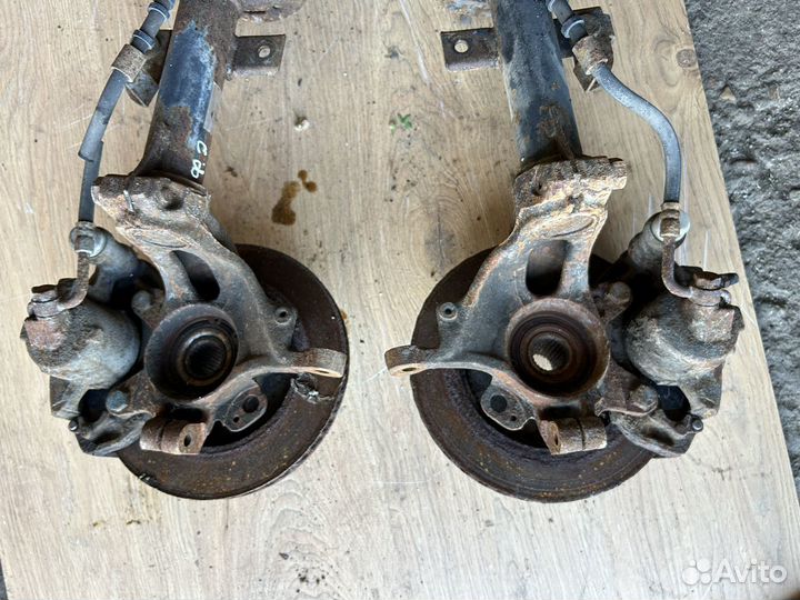 Поворотный кулак ford escort 95-2002 года