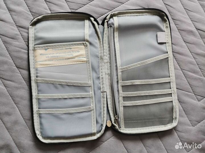 Органайзер для документов и путешествий