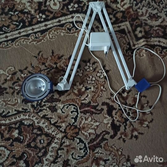 Лампа настольная для маникюра