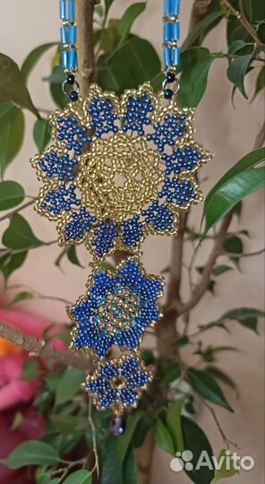 Колье из бисера ручной работы