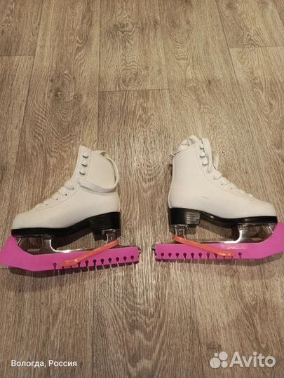 Фигурные коньки детские Graf