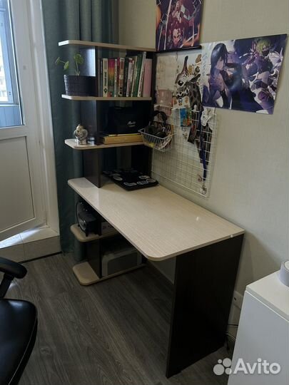 Стол письменный